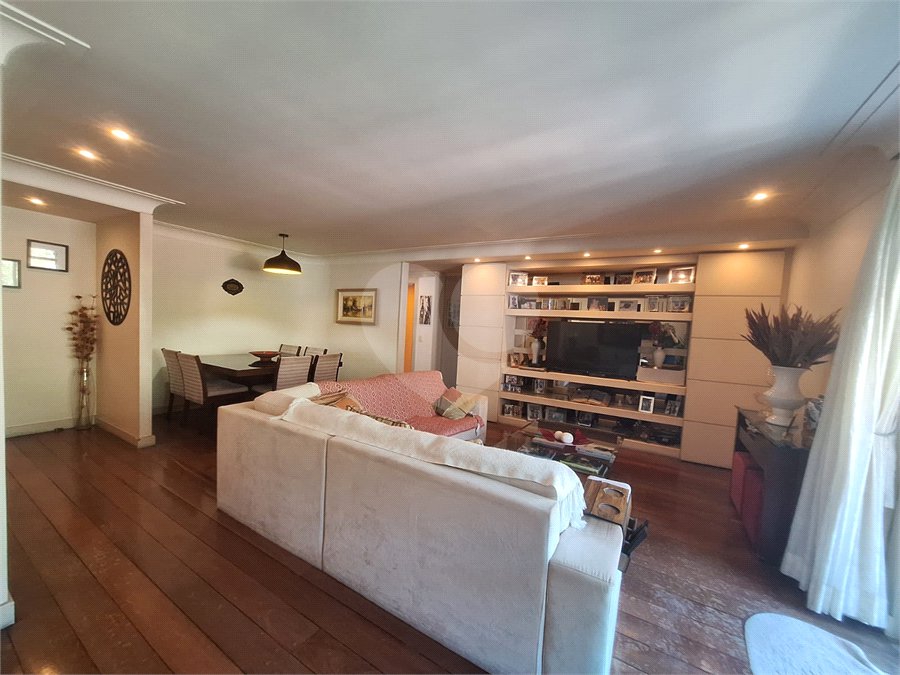 Apartamento à venda com 4 quartos, sendo 1 suíte,  em Tijuca, Rio de Janeiro, RJ