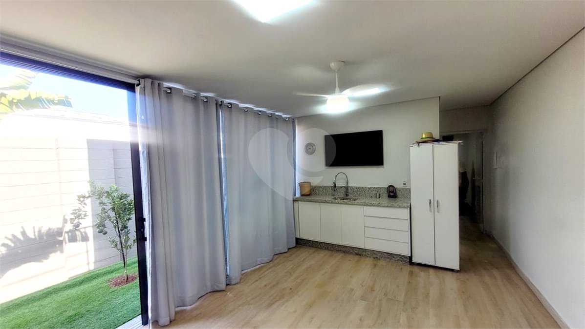 Casa à venda com 4 suítes no condomínio Sta Morriz, Campinas - SP