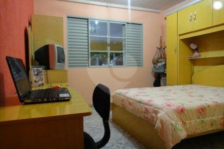Casa à venda com 3 quartos, sendo 2 suítes, em Jardim Taboão, São Paulo, SP