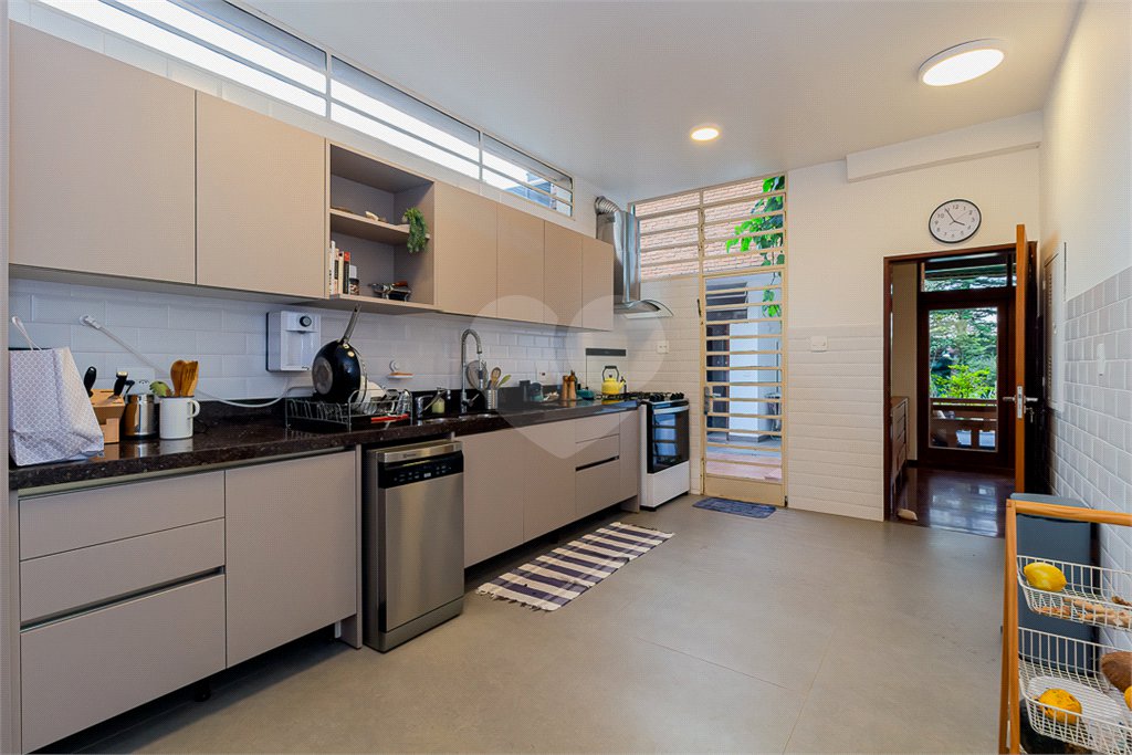 Casa Térrea à venda com 3 quartos, sendo 1 suíte,  em Alto da Boa Vista, São Paulo, SP