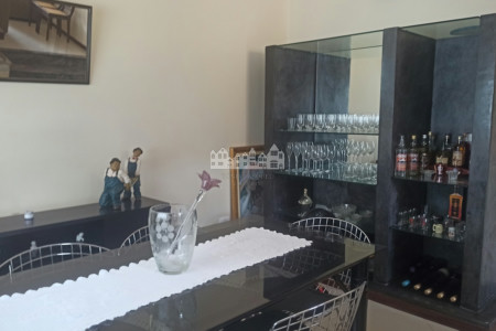 Casa à venda com 3 quartos, sendo 1 suíte, no condomínio Serra da Estrela, Atibaia - SP