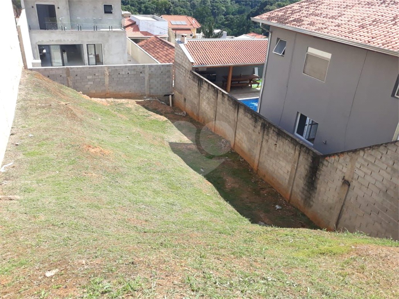 Terreno à venda em Parque Varanguera, São Roque, SP