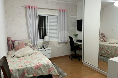 Sobrado à venda com 3 quartos, sendo 1 suíte,  em Vila Pirituba, São Paulo, SP