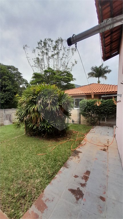 Casa à venda com 3 quartos, sendo 1 suíte,  em Retiro das Fontes, Atibaia, SP