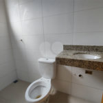 Casa térrea em Atibaia com 3 suítes, sala 2 ambientes, 2 vagas garagem, excelente localização, pronta para morar