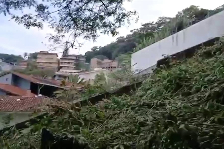 Terreno à venda em Serra da Cantareira, São Paulo, SP