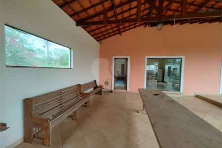 Chácara à venda com 3 quartos, sendo 1 suíte, em Bairro do Machadinho, Angatuba, SP