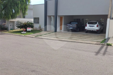 Casa à venda com 4 suítes no condomínio Jardins D'icaraí, Salto - SP