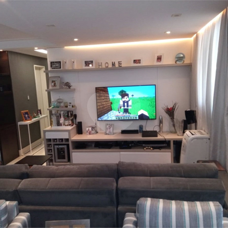 Apartamento à venda com 3 suítes em Vila Suzana, São Paulo, SP