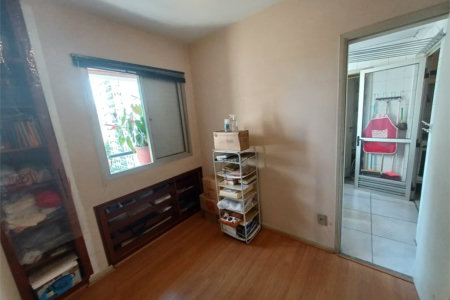 Apartamento à venda com 3 quartos, sendo 1 suíte, em Jardim das Acácias, São Paulo, SP