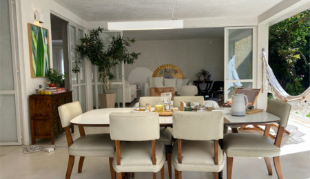 Casa à venda com 4 quartos, sendo 3 suítes,  em Vila Madalena, São Paulo, SP