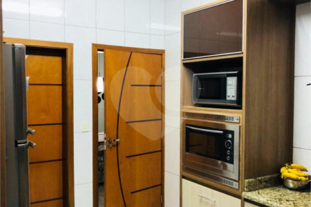 Casa à venda com 3 quartos, sendo 1 suíte, em Vila Humaitá, Santo André, SP