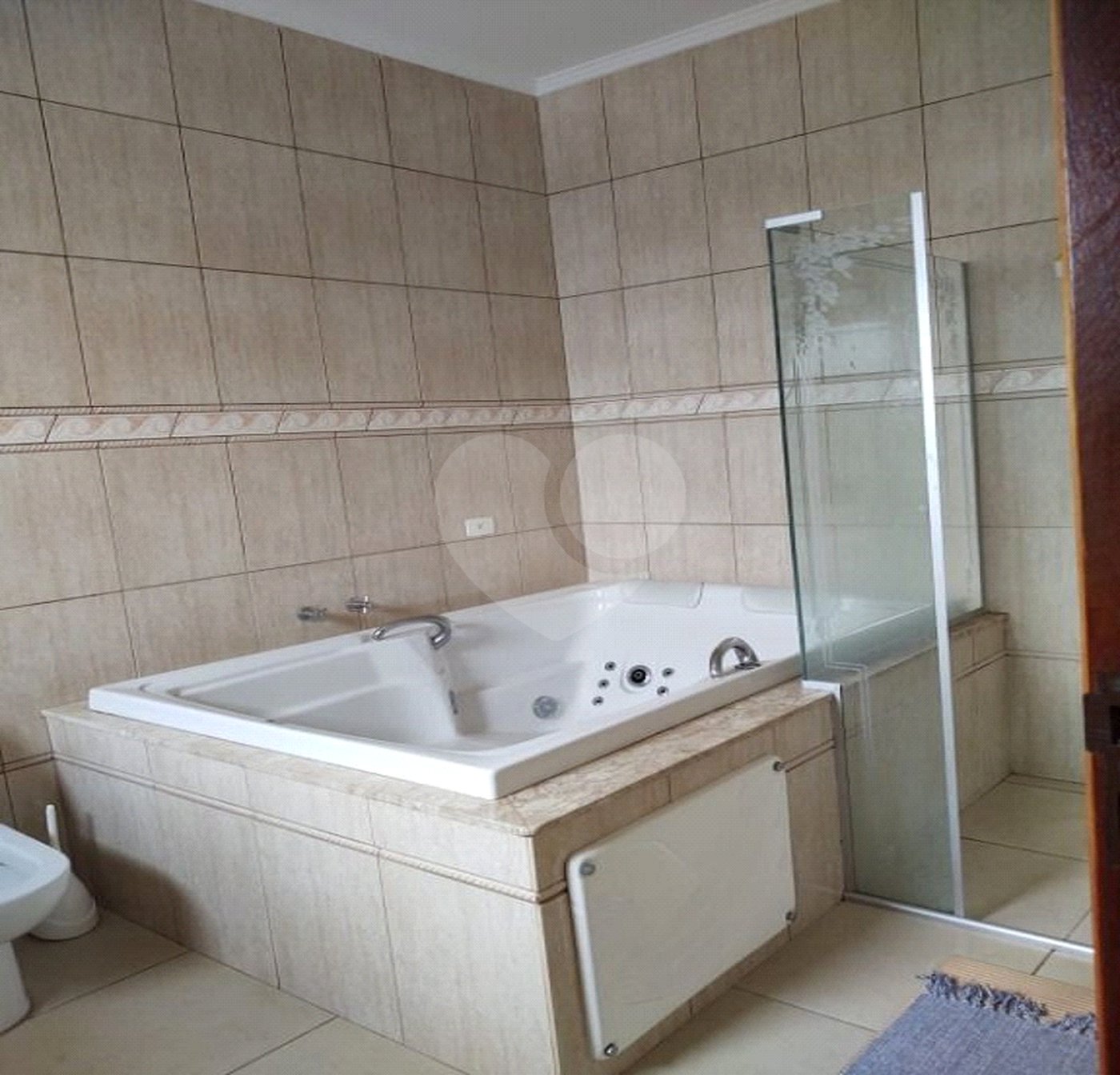 Casa à venda com 4 quartos, sendo 1 suíte, no condomínio Portobello, Sorocaba - SP