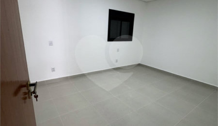 Casa Térrea à venda com 3 quartos, sendo 1 suíte,  em Loteamento Parque Residencial Serras de Atibaia II, Atibaia, SP