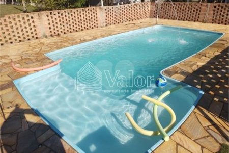 Chácara à venda com 4 quartos, sendo 1 suíte,  em Chácara Leila, São Carlos, SP