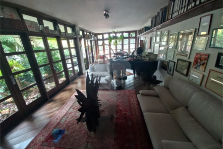 Sobrado à venda com 4 quartos, sendo 2 suítes, em Fazenda Morumbi, São Paulo, SP