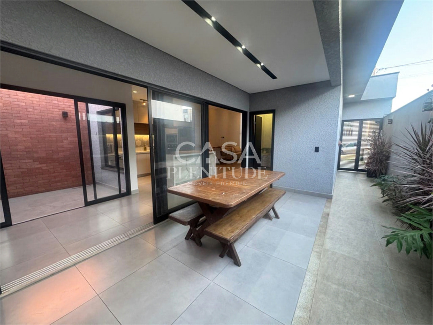Casa em condomínio à venda com 3 quartos, sendo 1 suíte, em Wanel Ville, Sorocaba, SP