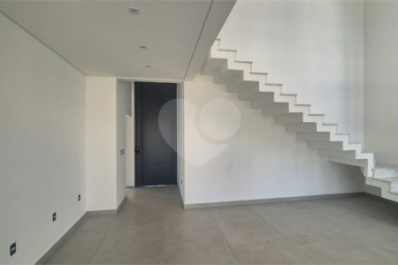 Casa à venda com 3 suítes no condomínio Recanto dos Paturis, Vinhedo - SP