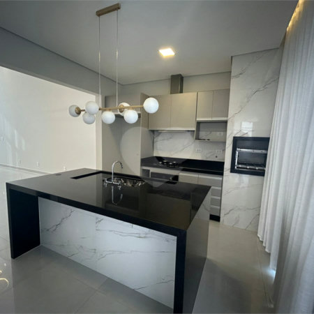 Casa à venda com 3 quartos, sendo 1 suíte,  no condomínio Le France, Sorocaba - SP