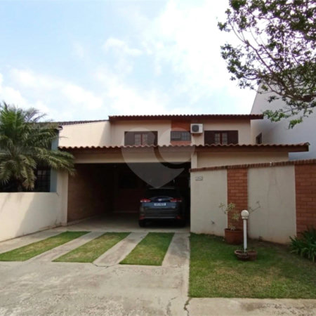 Casa à venda com 5 quartos, sendo 1 suíte, no condomínio Constantino Mattucci, Sorocaba - SP