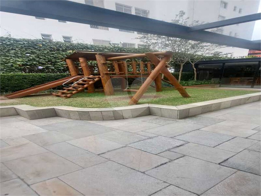 Apartamento à venda com 3 quartos, sendo 1 suíte, em Pinheiros, São Paulo, SP
