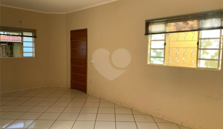 Casa à venda com 3 quartos, sendo 1 suíte,  no Centro, Três Lagoas, MS