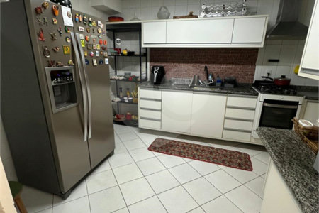 Casa à venda com 3 quartos, sendo 2 suítes, no condomínio Townhouse Village Morumbi, São Paulo - SP