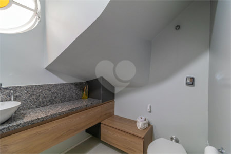Sobrado à venda com 3 quartos, sendo 1 suíte,  em Vila Mascote, São Paulo, SP