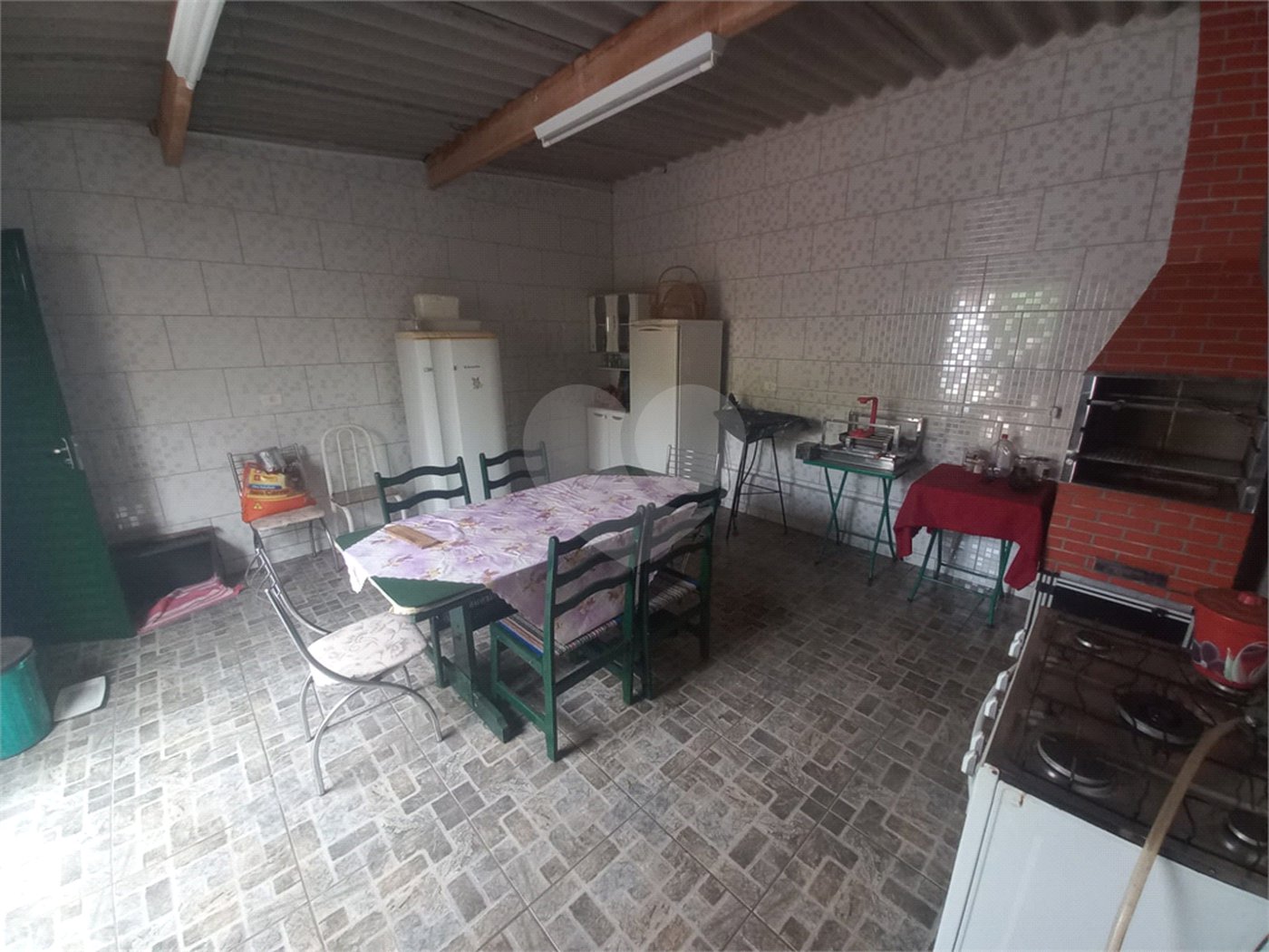Sobrado para venda.