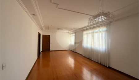 Apartamento à venda com 3 quartos, sendo 1 suíte,  em Cidade Alta, Piracicaba, SP