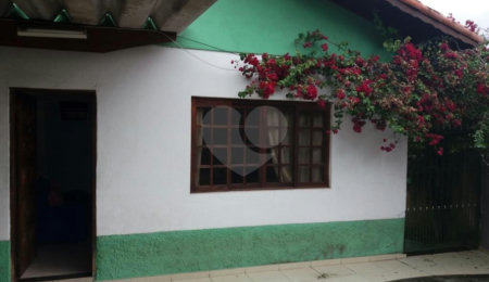 Casa à venda com 4 quartos, sendo 1 suíte,  em Jardim Helga, São Paulo, SP