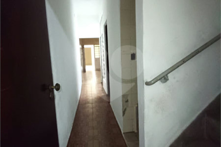 Casa à venda com 4 quartos, sendo 1 suíte, em Vila Leão, Sorocaba, SP