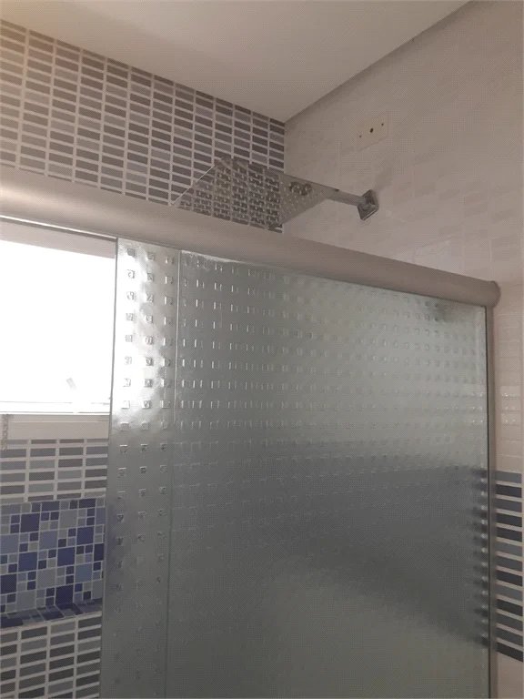 Casa à venda ou para alugar com 4 suítes em Chácaras São Carlos, Cotia, SP