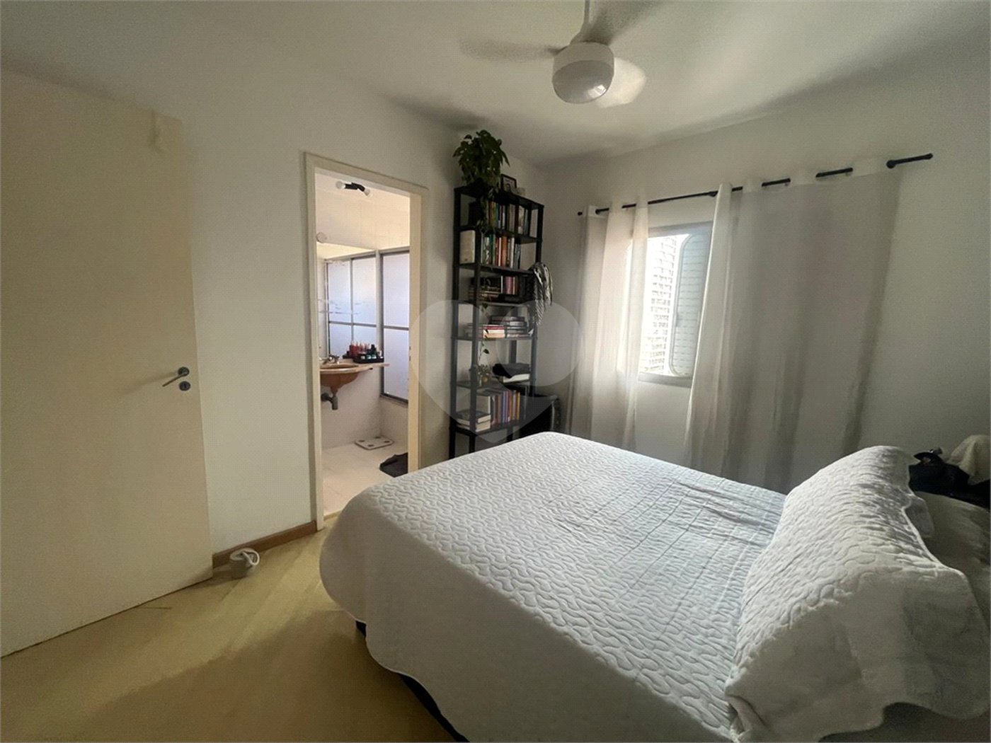 Apartamento à venda com 3 quartos, sendo 1 suíte, em Vila Olímpia, São Paulo, SP