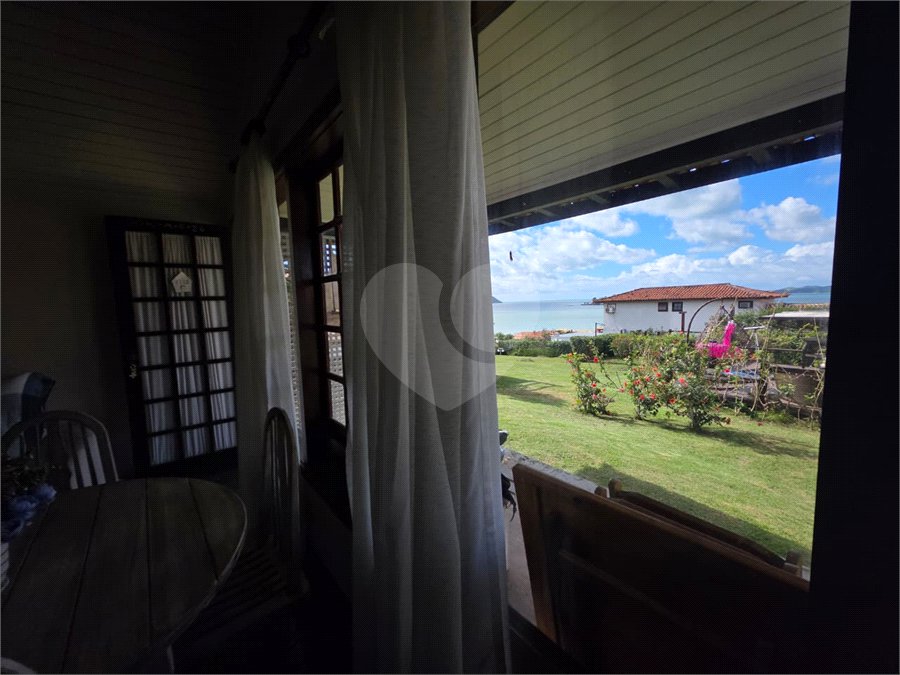 Casa em condomínio à venda com 2 quartos, sendo 1 suíte, em Praia Rasa, Armação dos Búzios, RJ