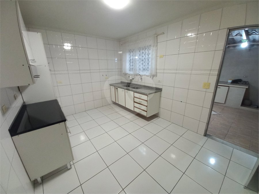 Casa de Vila para alugar com 1 quarto em Jardim Novo Taboão, São Paulo, SP