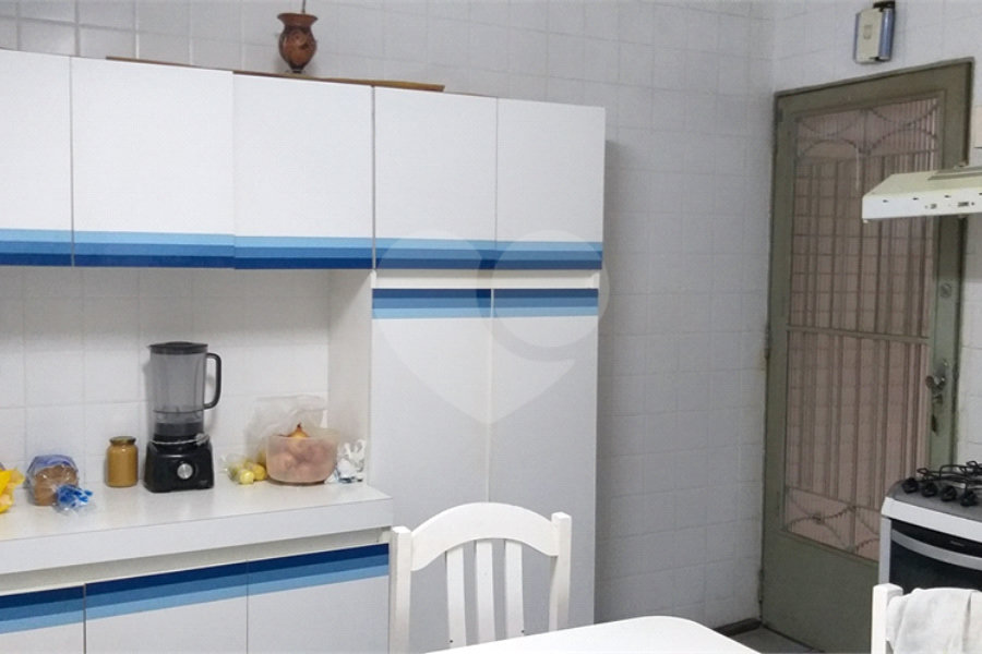 Sobrado à venda com 3 quartos em Vila Irmãos Arnoni, São Paulo, SP