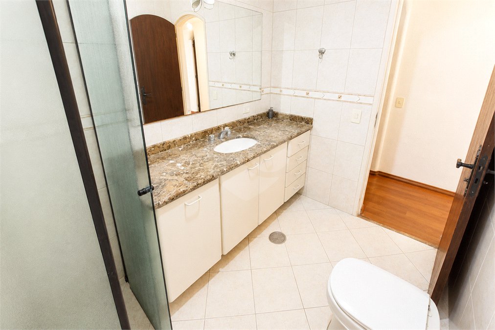 Apartamento à venda ou para alugar com 3 quartos, sendo 1 suíte,  em Granja Julieta, São Paulo, SP