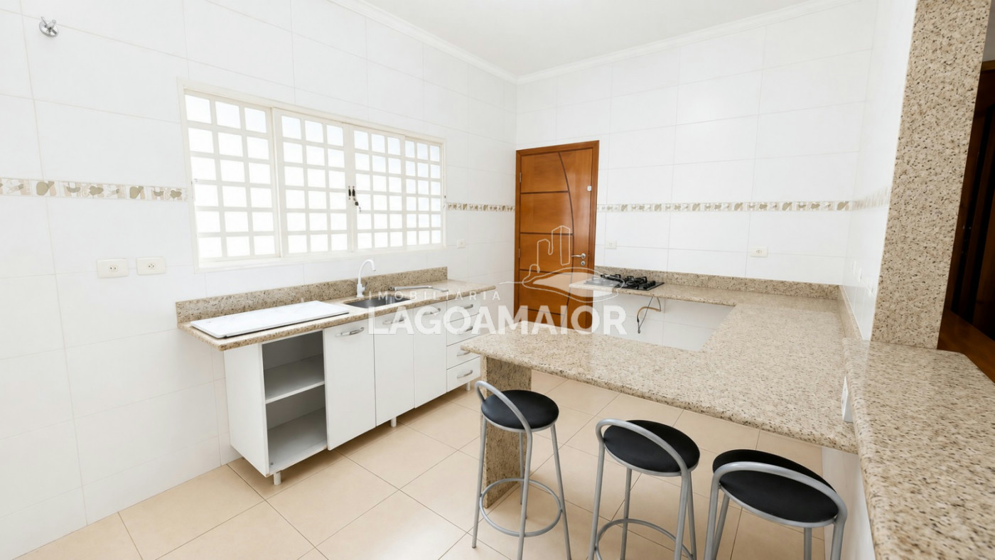 Casa à venda com 3 quartos, sendo 1 suíte, em Jardim Alvorada, Três Lagoas - MS