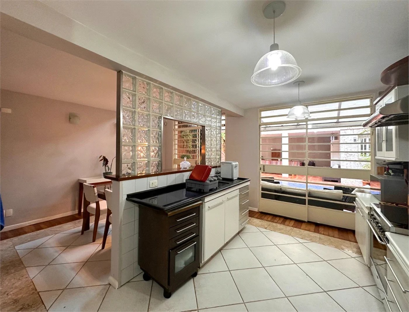 Casa à venda com 3 quartos, sendo 1 suíte, no condomínio Barão do Triunfo, São Paulo - SP