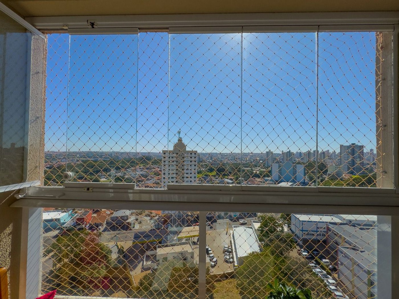 Apartamento à venda com 3 quartos, sendo 1 suíte, em Vila Guaíra, Presidente Prudente, SP