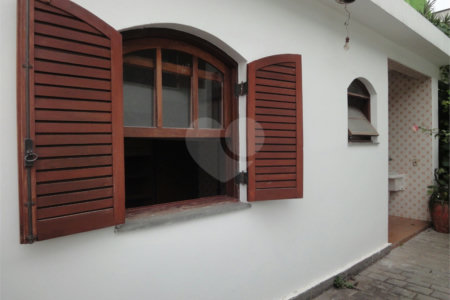 Sobrado à venda com 4 quartos, sendo 3 suítes, em Jardim São Bento, São Paulo, SP