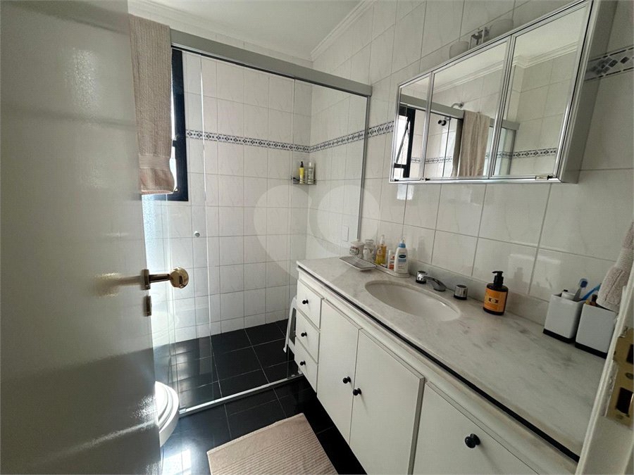 Apartamento à venda com 4 quartos, sendo 2 suítes, em Pinheiros, São Paulo, SP
