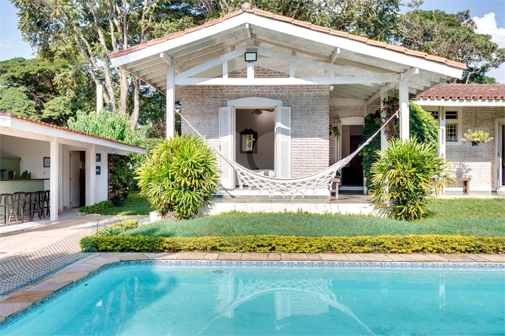Casa Térrea à venda com 3 suítes em Interlagos, São Paulo, SP