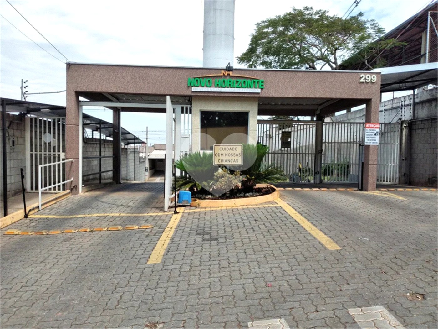 Casa à venda com 2 quartos no condomínio Novo Horizonte, Itapetininga - SP