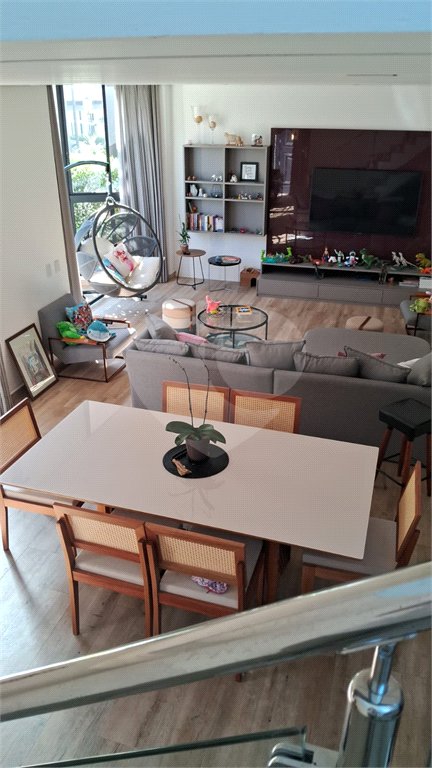 Casa à venda com 4 suítes no condomínio Vila Inglesa, Atibaia - SP
