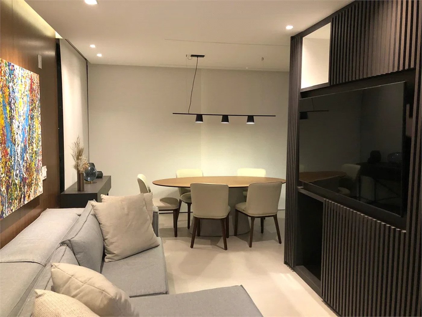 Apartamento à venda com 4 quartos, sendo 1 suíte,  em Cerqueira César, São Paulo, SP