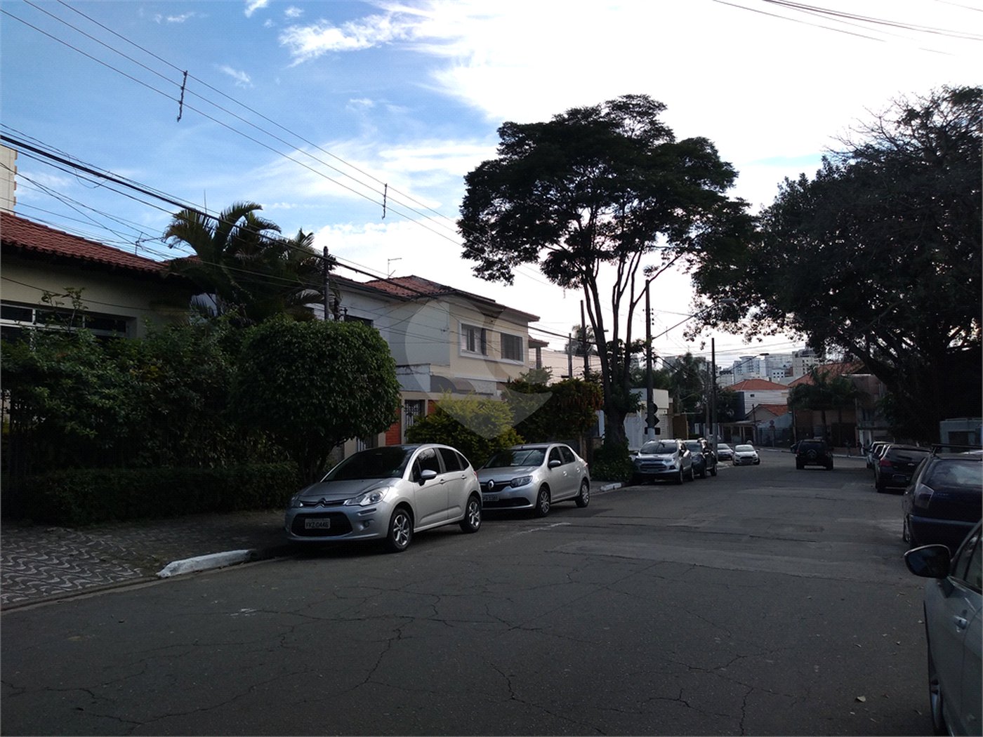 Casa à venda com 4 quartos, sendo 1 suíte, em Campo Belo, São Paulo, SP