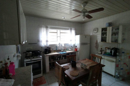 Casa à venda com 6 quartos, sendo 2 suítes, em Chora Menino, São Paulo, SP