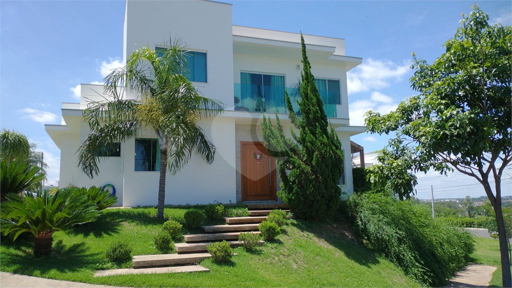 Casa à venda com 3 suítes no condomínio Residencial Central Parque, Salto - SP